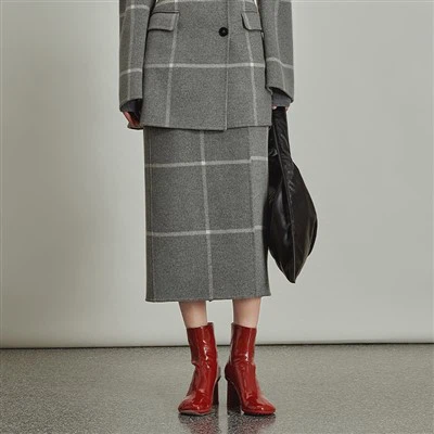 Môžem nosiť kašmírové šaty s džínsovou bundou?